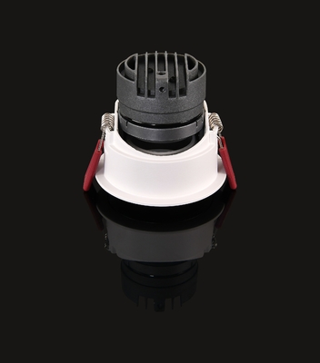 55mm Otwory Kwadratowe oświetlenie punktowe LED AC180V Kąt oświetlenia 38 stopni